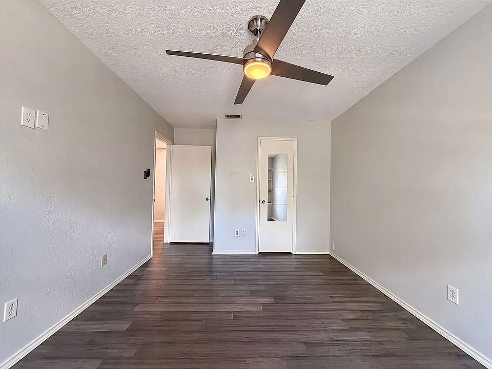 1st image of 534 Royal Valley Rd