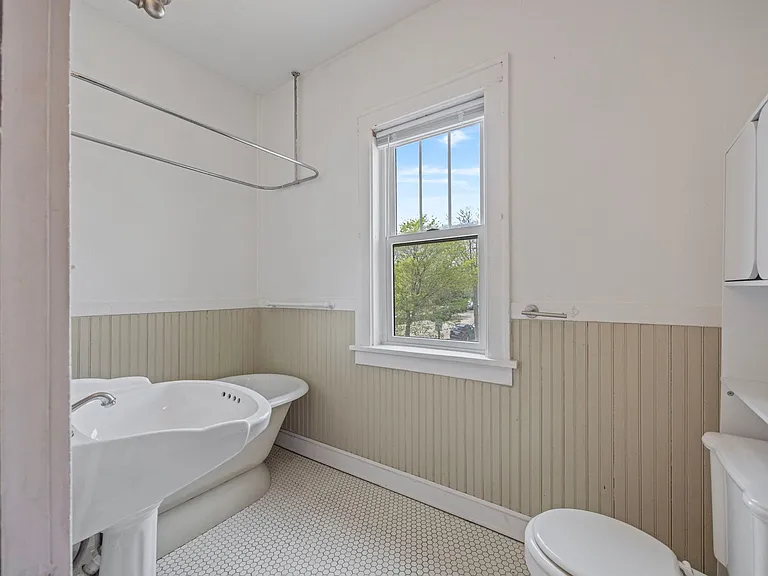 45 Lexington Pkwy S #14 — Photo 17