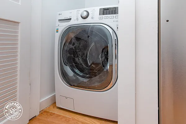 Rented by MySpaceNYC | media 35