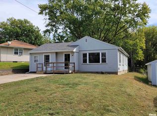 1313 Harrison Dr, Clinton, IA 52732