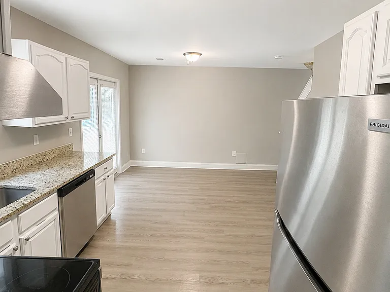 1240 Pinedale Cir NW — Photo 10