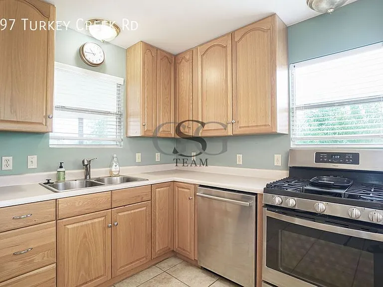897 Turkey Creek Rd — Photo 5