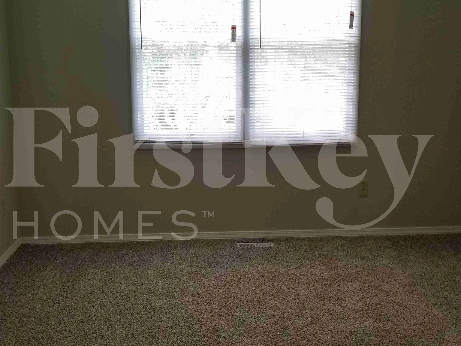 4 bed, 2.0 bath, 1617 sqft, $2,545 — Photo 2