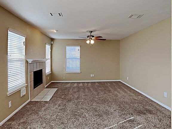 4th image of 210 Almond Dr