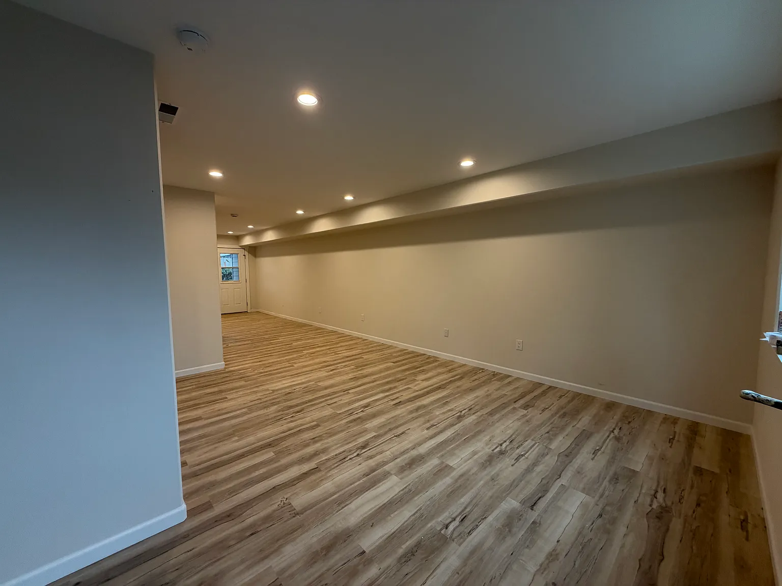 3 bed, 1224 sqft, $2,500 — Photo 4