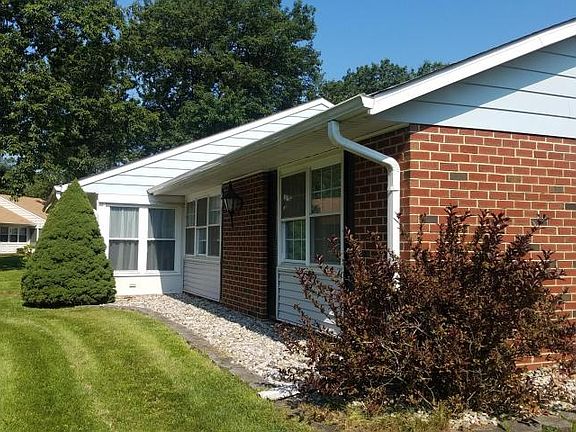 4th image of 1108B Argyll Cir