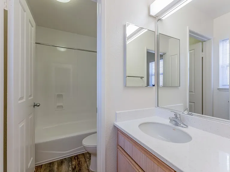 Chollas Heights - Military Housing — Photo 13