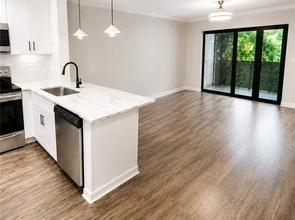 300 Johnson Ferry Rd #A-406, Sandy Springs, GA 30328