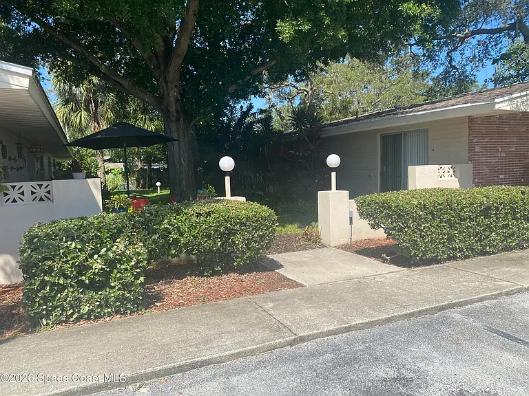 1558 Guava Ave #B — Photo 2