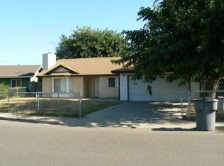 2009 W Wren Dr, Visalia, CA 93291
