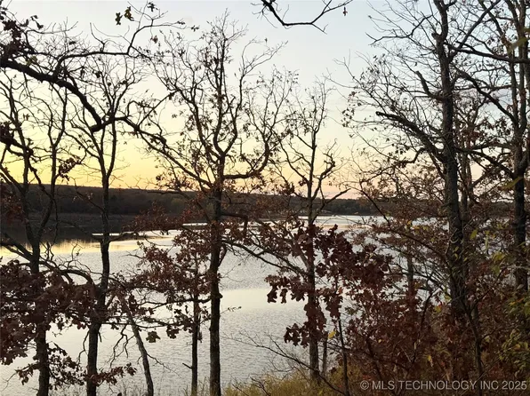 20 W Lakeside Dr, Eufaula, OK 74432