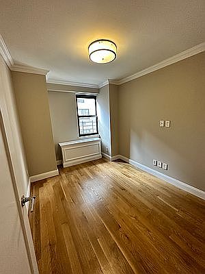 4th image of 160 E 88th St APT 7A