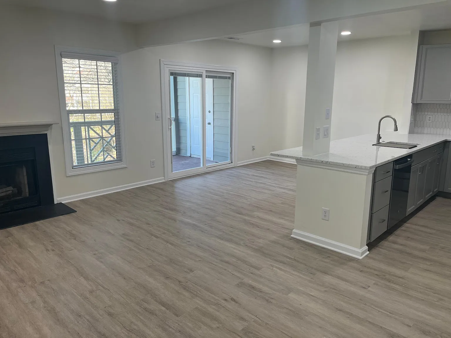2 bed, 1100 sqft, $2,150 — Photo 1