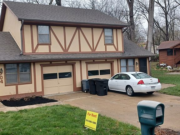 2nd image of 702 S 40th St #702