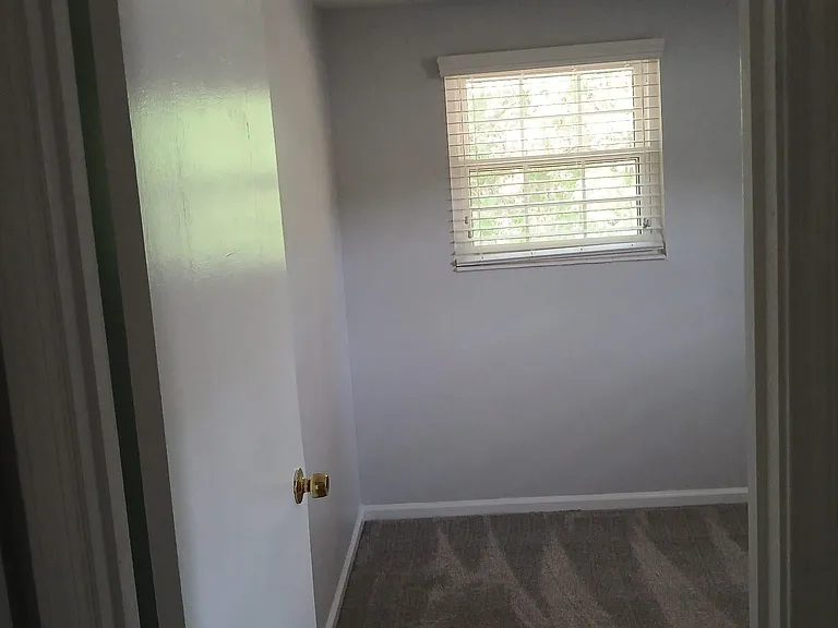 6090 King Arthur Dr — Photo 29