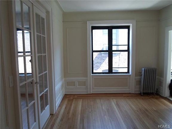 3rd image of 302 Convent Ave APT 63