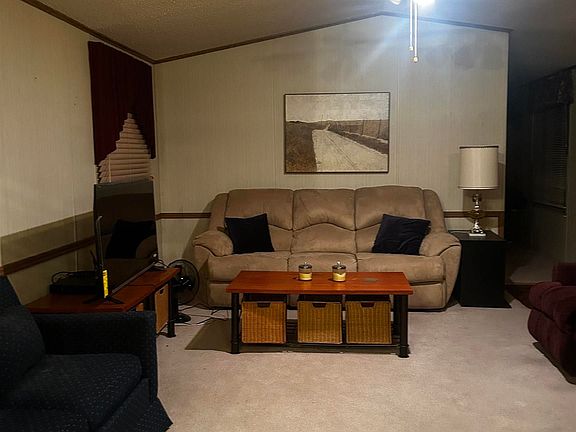 3rd image of 1000 E College Blvd Trailer 5