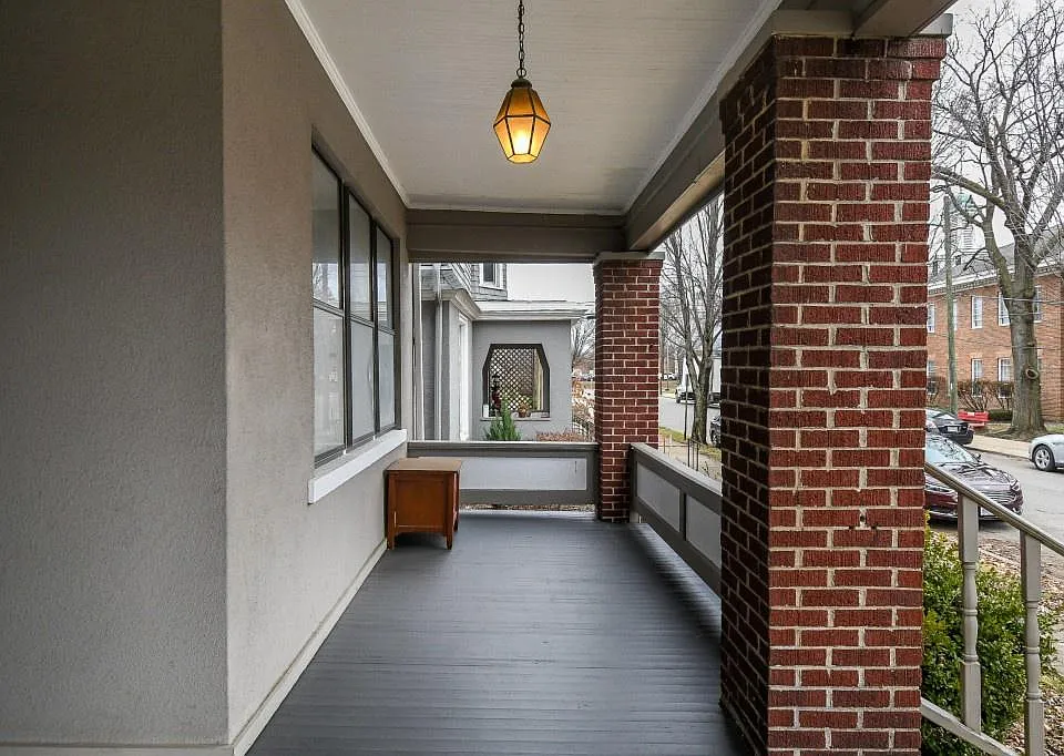 Private front porch