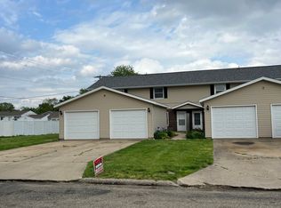 2718 S Skyway Rd, Peoria, IL 61607