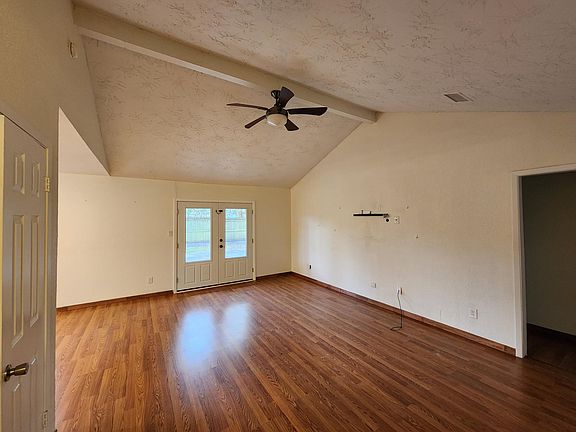 3rd image of 237 N Amherst Dr