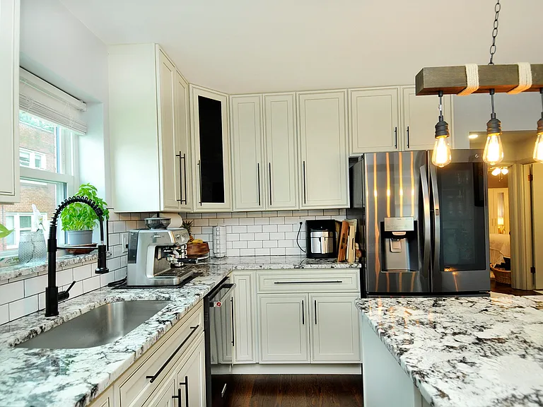4912 Jamieson Ave #2 — Photo 33