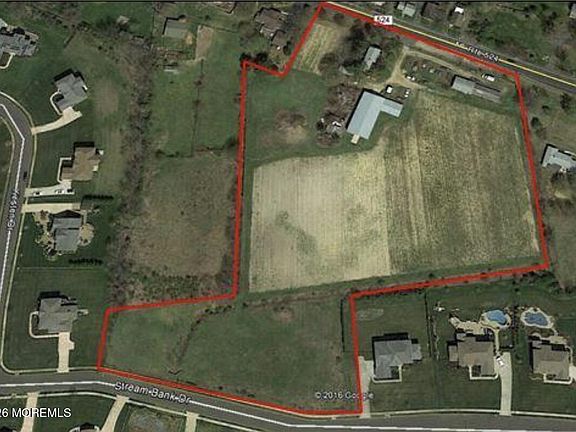 3rd image of 835 Adelphia Road