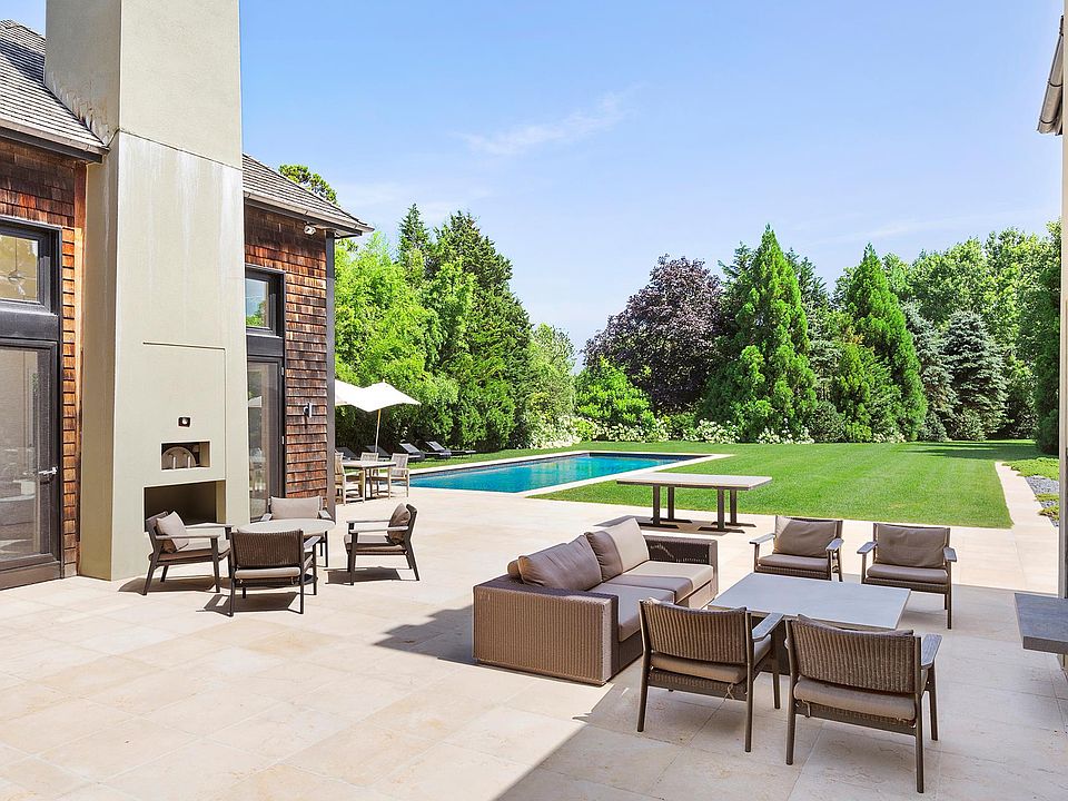 1st image of 633 Hedges Ln