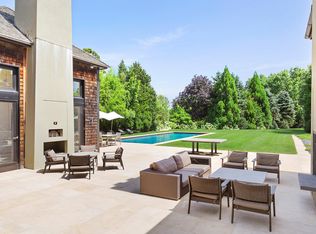 633 Hedges Ln, Sagaponack, NY 11962