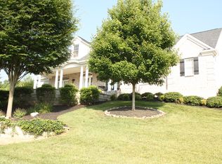 429 Oak Chase Blvd, Lenoir City, TN 37772