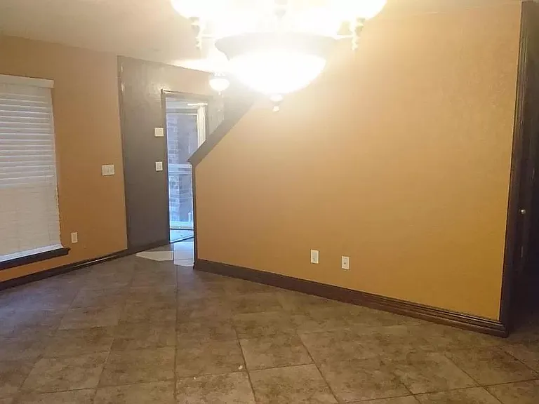 3900 Goshawk Cir — Photo 5