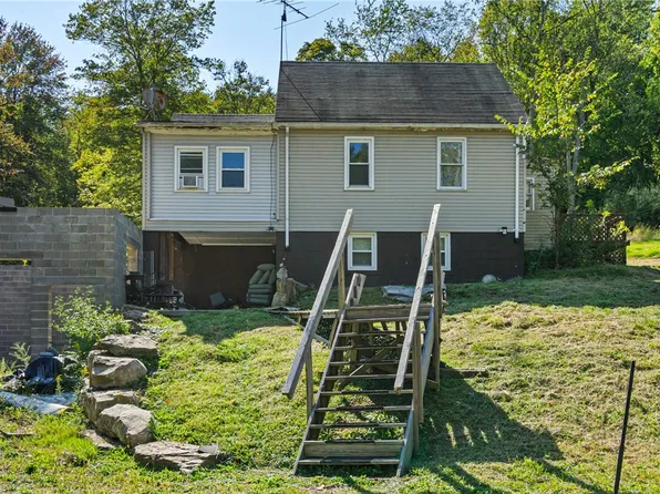 3807 Burgettstown Rd, Imperial, PA 15126