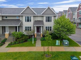 302 Cross Oak Dr, Verona, WI 53593