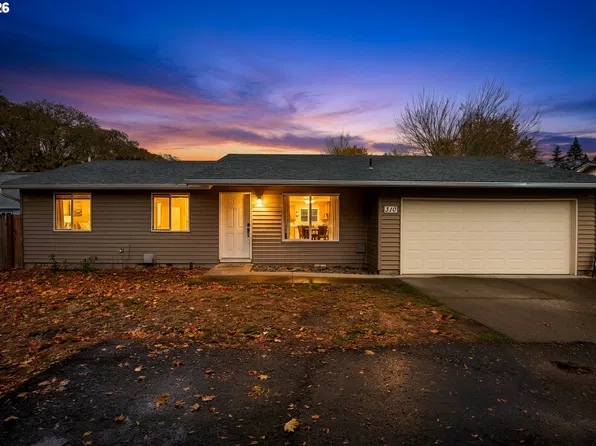 310 NE 34th Pl, Hillsboro, OR 97124