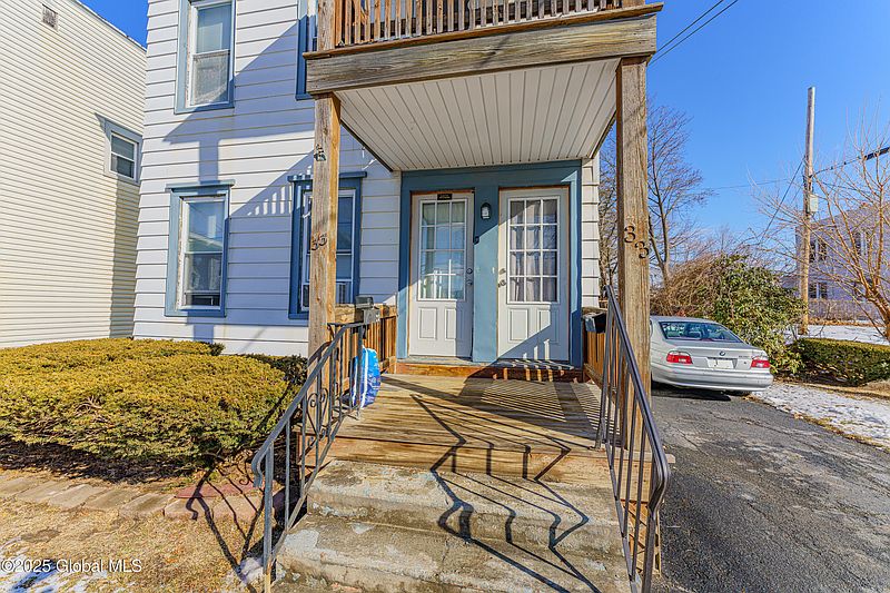 4th image of 33 Lincoln Avenue