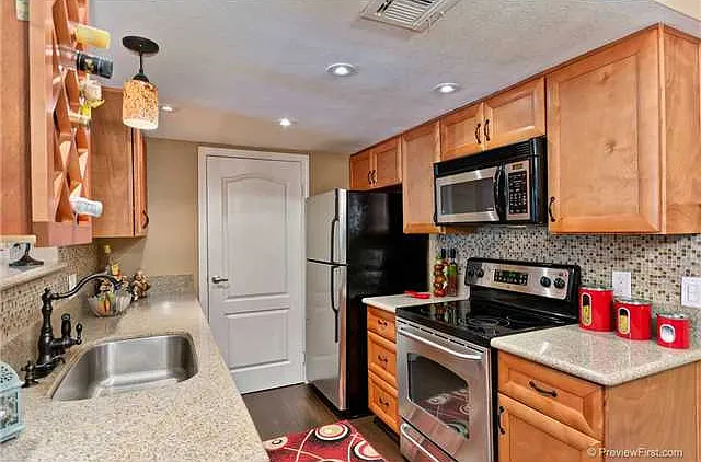 1 bed, 704 sqft, $2,295 — Photo 4