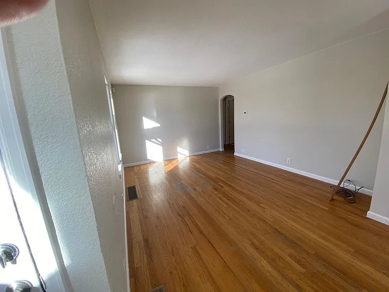 3390 S Elm St — Photo 11