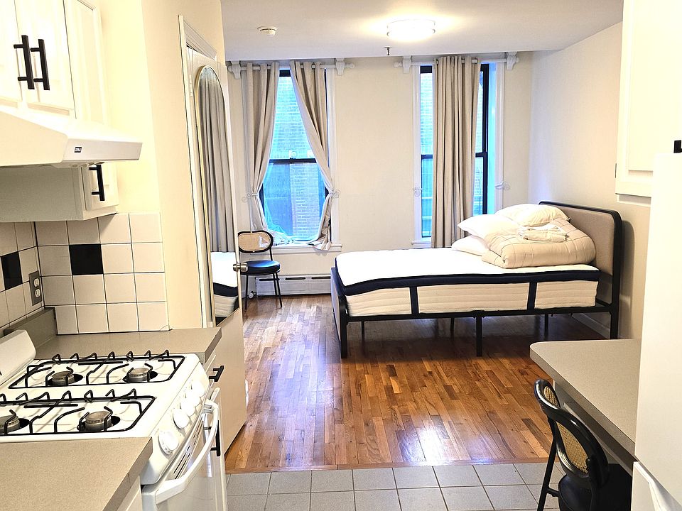 1st image of 407 W 39th St APT 2C