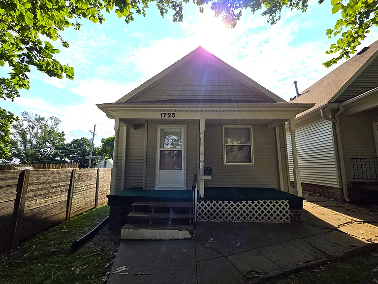 1725 S 16th St — Photo 2