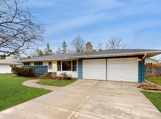 1964 Autumn St, Falcon Heights, MN 55113
