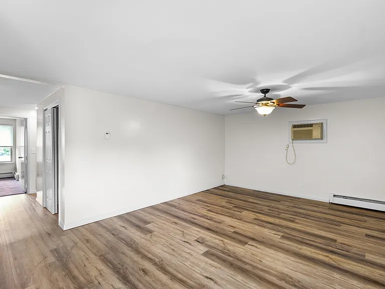 Clay Court Apartments — Photo 90