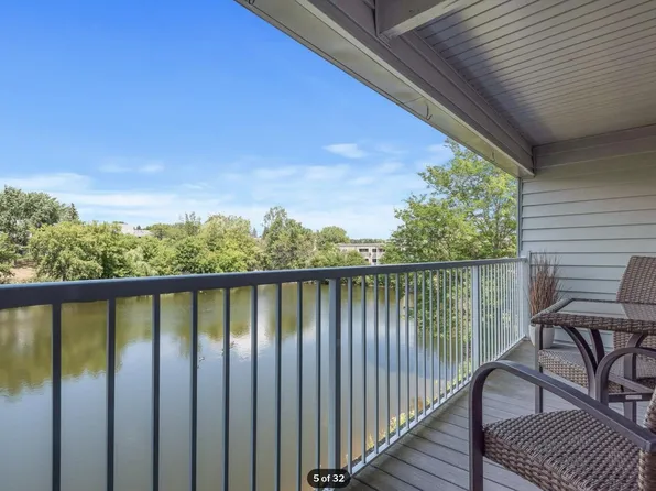 175 County Road B2 E APT 308, Little Canada, MN 55117