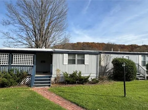 428 Meadows Dr, Apollo, PA 15613