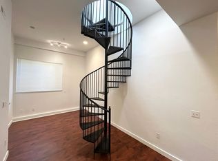 1746 16th St APT 1, Oakland, CA 94607