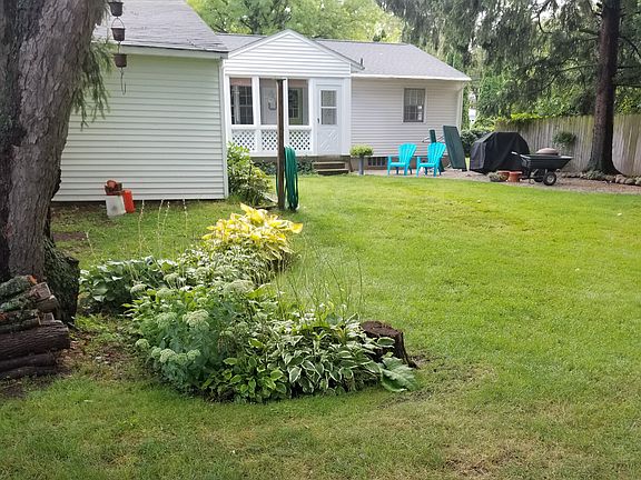 2nd image of 3353 Senora Ave SE