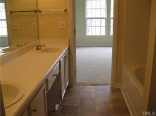 4209 Viewmont Dr, Raleigh, NC 27610