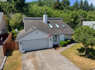165 Westwood Ct, Reedsport, OR 97467