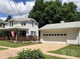 214 Lewis St, Burlington, IA 52601
