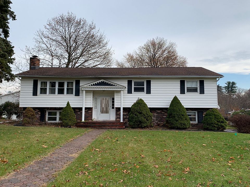 1st image of 28 Clintonwood Dr