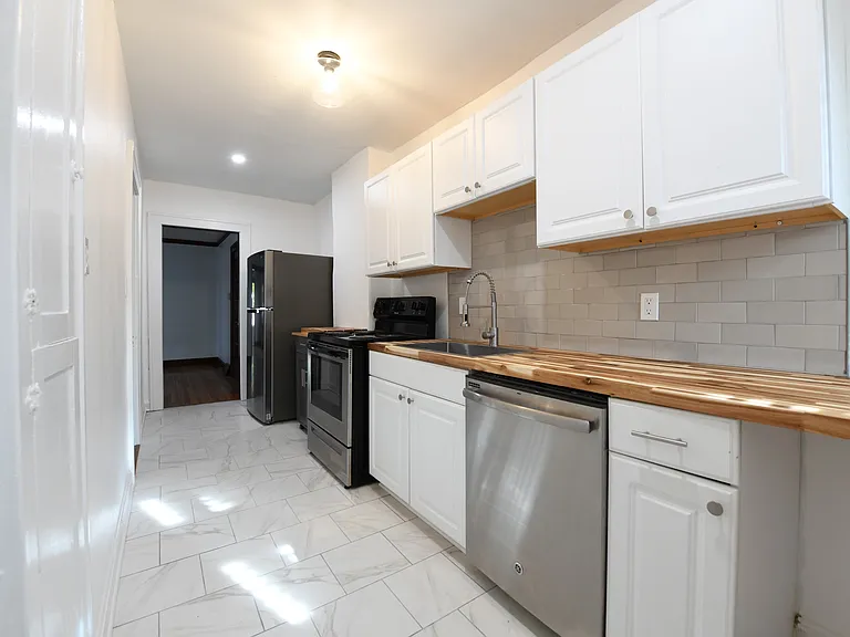 1803 W 41st St #1W — Photo 10