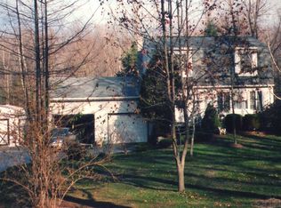 39 Aspinwall Rd, Red Hook, NY 12571